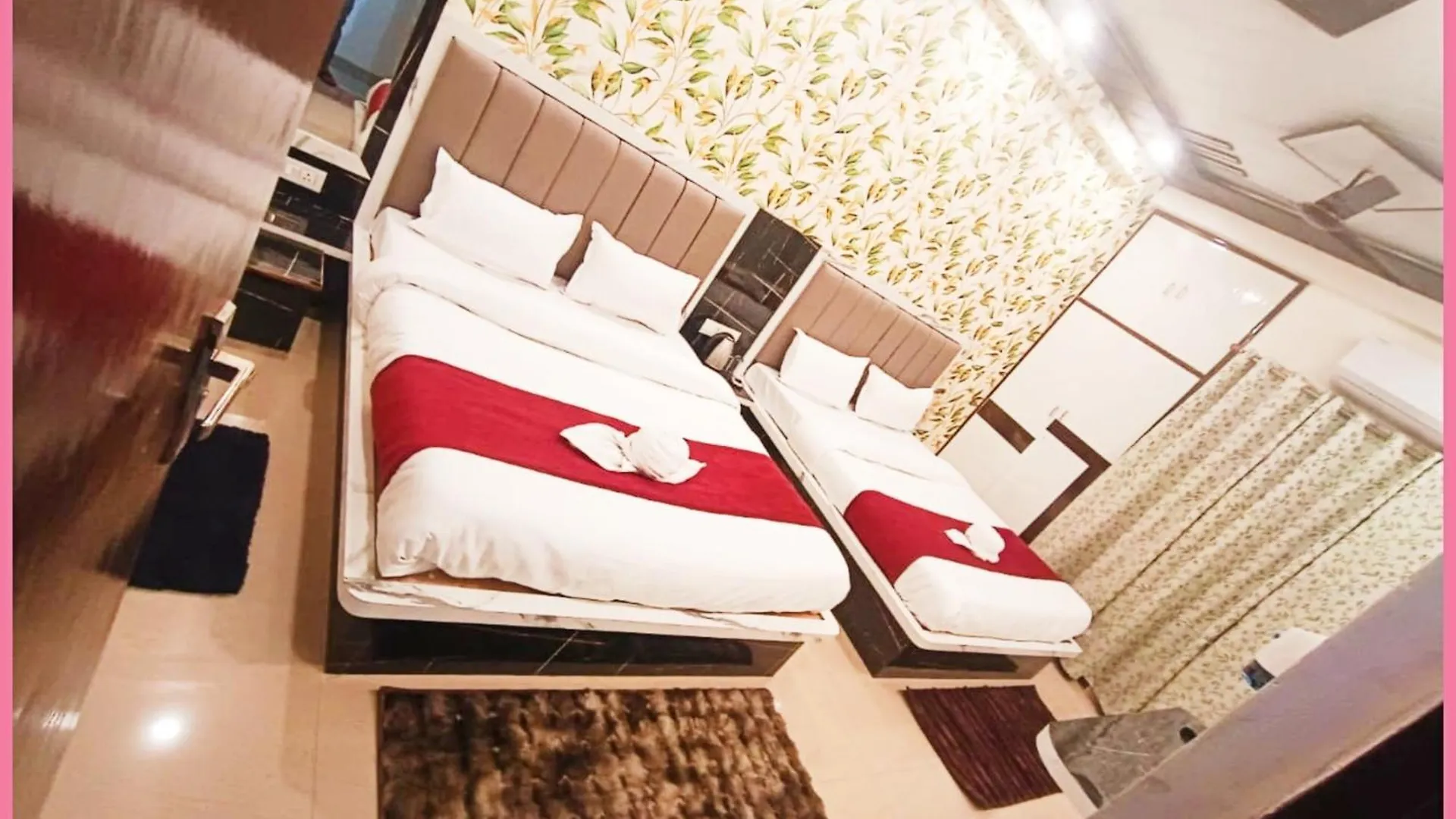 Hotel Kashi ! Heaven ! Premium- Best Location Near Kashi Vishwanath Temple - Fully Air Conditioned Rooms With Free Wi-Fi - Best Selling Hotel In Váránasí 4*,  Indie