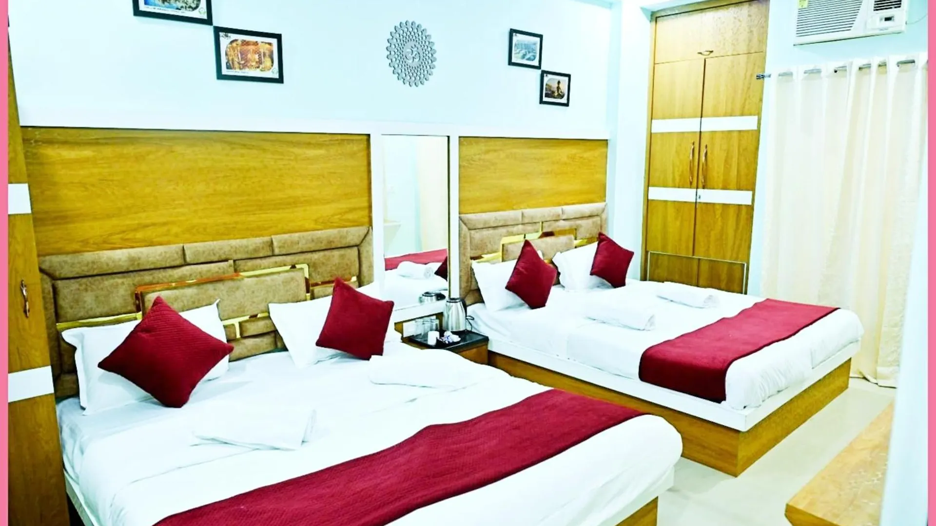 Hotel Kashi ! Heaven ! Premium- Best Location Near Kashi Vishwanath Temple - Fully Air Conditioned Rooms With Free Wi-Fi - Best Selling Hotel In Váránaszi