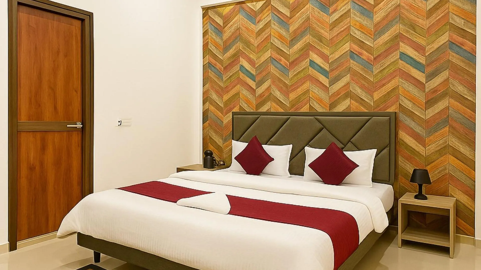 Hotel Kashi ! Heaven ! Premium- Best Location Near Kashi Vishwanath Temple - Fully Air Conditioned Rooms With Free Wi-Fi - Best Selling Hotel In Váránasí Indie